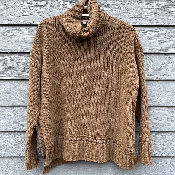 Aerie Oversized Chenille Turtleneck Sweater - Picture 3 of 11